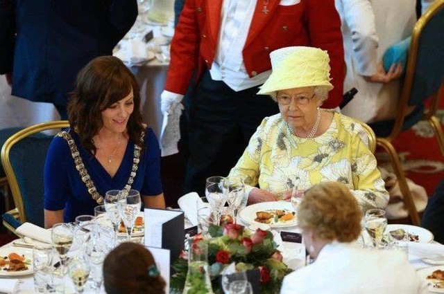 Đây là bí quyết ăn uống để thọ tới 92 tuổi như Nữ hoàng Anh - Ảnh 3.