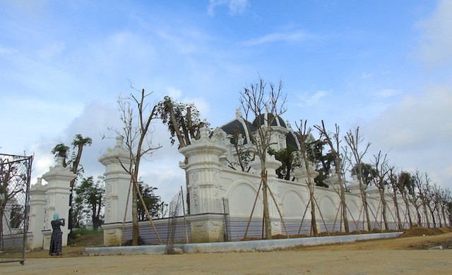  Xôn xao ngôi biệt thự rộng gần 2000m2 của cụ bà tuổi 78 ở Hà Tĩnh - Ảnh 1.