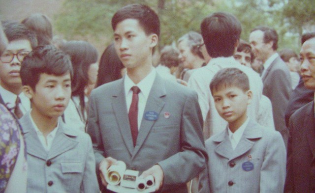 Học sinh Việt Nam lần đầu tiên đoạt Huy chương Vàng Olympic Toán Quốc tế là ai? - Ảnh 2.