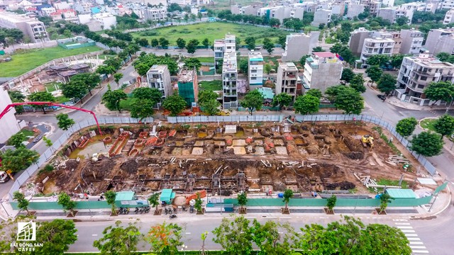Ngổn ngang dự án khu thành thị 2 tỷ đô ven bờ sông đẹp nhất Sài Gòn sau gần 10 năm đầu tư - Ảnh 9.