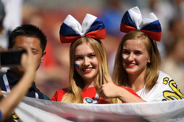 Tột cùng vui sướng, người Nga mơ về ngôi vô địch World Cup 2018 - Ảnh 10.