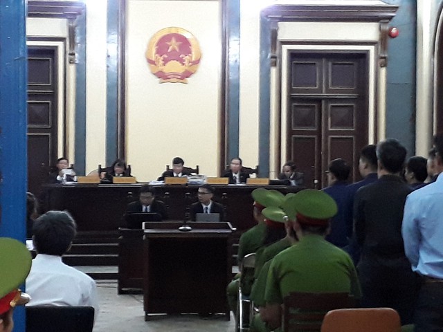 Viện kiểm sát yêu cầu Phạm Công Danh 20 năm tù, Trầm Bê 4 – 5 năm tù - Ảnh 1. Viện kiểm sát yêu cầu Phạm Công Danh 20 năm tù, Trầm Bê 4 – 5 năm tù - Ảnh 1.