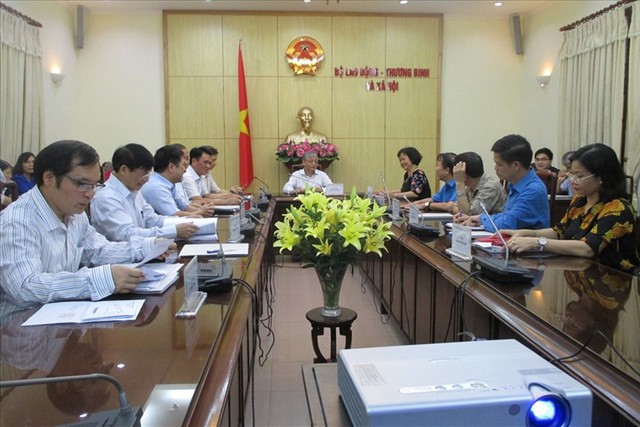 Tổng Liên đoàn lao động Việt Nam đề xuất tăng 8% lương tối thiểu vùng năm 2019 - Ảnh 1.