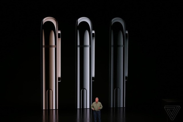 Apple ra mắt iPhone XS và iPhone XS Max: Hỗ trợ 2 SIM, chip A12 Bionic, bộ nhớ trong 512GB, chống nước IP68, thêm màu vàng, giá cao nhất 1449 USD - Ảnh 1.