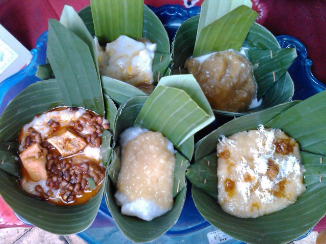 Bubur Madura - món cháo truyền thống độc lạ ăn cùng trân châu, sữa dừa của đất nước Philippines - Ảnh 4.