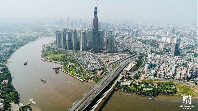  Dự án tọa lạc ngay vị trí cửa ngõ ra vào khu Đông Sài Gòn, cạnh bên nhà ga metro Tân Cảng và ga Ba Son. 