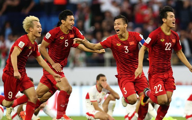 Từ cõi chết trở về, thầy trò HLV Park đã làm nên điều không tưởng khi đi tới tứ kết Asian Cup 2019: Hãy tự hào về các chiến binh áo đỏ của Việt Nam! - Ảnh 4.