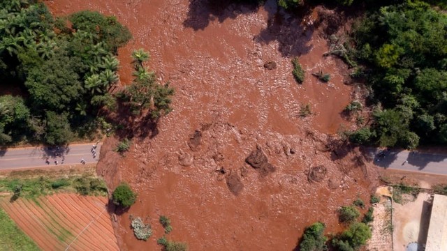Brazil: Vỡ đập chất thải, hơn 200 người mất tích trong bùn lầy - Ảnh 5.