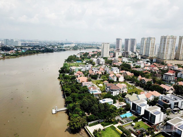 Bất chấp kẹt xe, ngập nước, khu nhà giàu Thảo Điền vẫn ken đặc dự án BĐS - Ảnh 2.