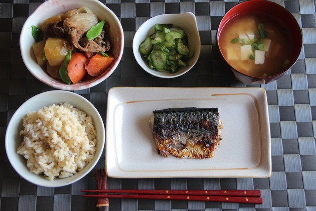 Thói quen ăn uống giúp người Nhật sống thọ nhất thế giới: Chỉ ăn no 8 phần, một ngày ăn 7 loại rau - Ảnh 5.