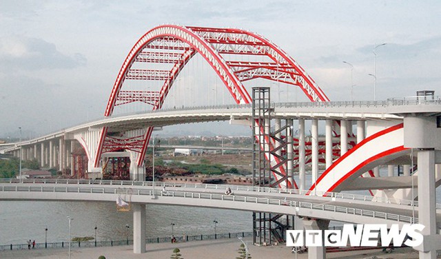 Cận cảnh cây cầu độc đáo hình cánh chim biển sắp thông xe ở Hải Phòng - Ảnh 2.