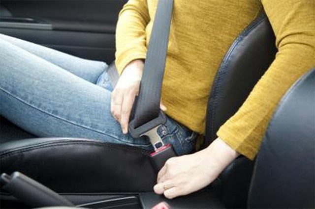 Những kỹ năng lái xe cần thiết cho phụ nữ để tránh tai nạn - Ảnh 3.