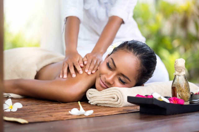 8 phương pháp massage đặc biệt giúp bạn giảm đau vùng lưng và cổ hiệu quả, không cần dùng thuốc - Ảnh 4.