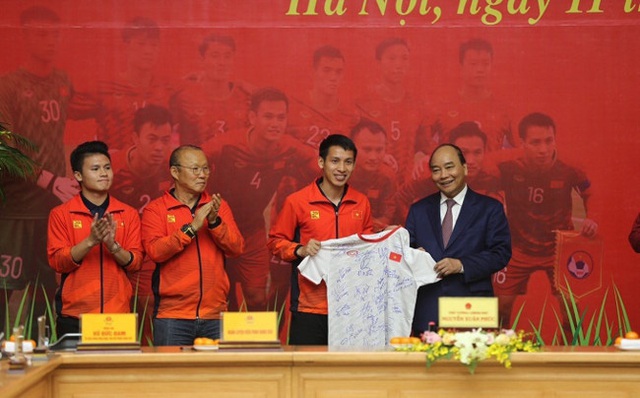  Thủ tướng giải đáp thắc mắc vì sao chỉ tiếp 2 đội bóng đá U22 Việt Nam - Ảnh 1.