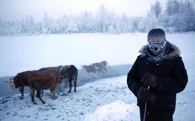 Ghé thăm ngôi làng lạnh nhất thế giới, nhiệt độ xuống tới -71,2 độ C hở cái gì ra là đóng băng cái ấy - Ảnh 9.