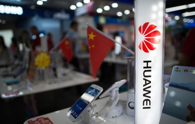 Mỹ gia tăng áp lực với châu Âu nhằm loại bỏ Huawei - Ảnh 1.