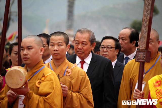 Ảnh: Vạn người tham gia lễ rước nước tại chùa Tam Chúc lớn nhất thế giới - Ảnh 2.