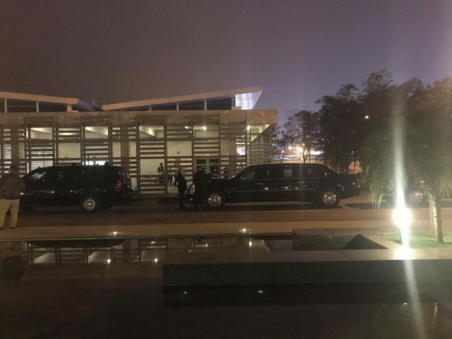 Đoàn siêu xe The Beast đưa Tổng thống Trump về khách sạn JW Marriott qua cửa bếp - Ảnh 37.