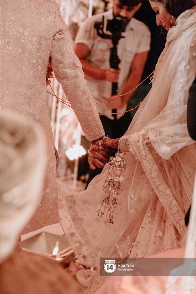 Chùm ảnh: Những khoảnh khắc ấn tượng nhất trong hôn lễ chính thức của cặp đôi tỷ phú Ấn Độ bên bờ biển Phú Quốc - Ảnh 22.