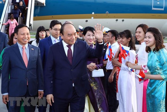 Thủ tướng Nguyễn Xuân Phúc và Phu nhân đến Saint Petersburg - Ảnh 6.