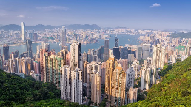Bong bóng bất động sản Hồng Kông đứng trước nguy cơ nổ tung - Ảnh 1.