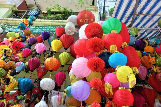 Hàng Mã rực rỡ sắc màu, đồ chơi made in Việt Nam lên ngôi Trung thu 2019 - Ảnh 11.