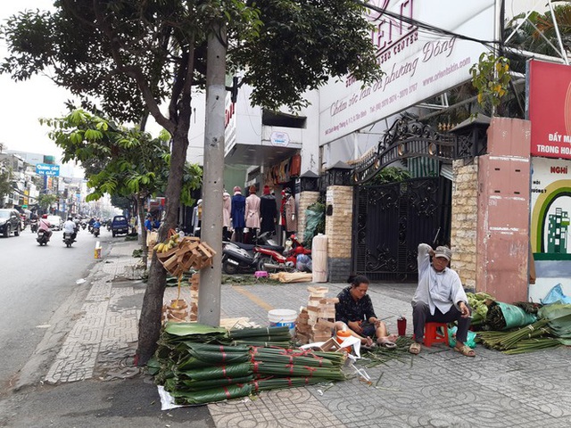 Chợ lá dong nửa thế kỷ ở Sài Gòn ế ẩm do heo tăng giá - Ảnh 9.