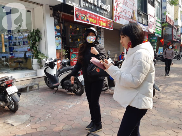Hà Nội: Ngán ngẩm cảnh tranh giành mua khẩu trang tại chợ thuốc lớn nhất - Ảnh 6.