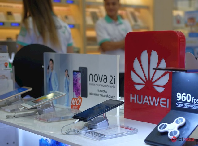 Huawei rơi khỏi top 4, thị phần dần về 0 tại Việt Nam - Ảnh 2.