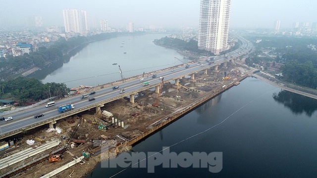 Cận cảnh công trình cầu vượt hồ Linh Đàm xóa điểm ùn tắc lớn nhất Hà Nội - Ảnh 1.