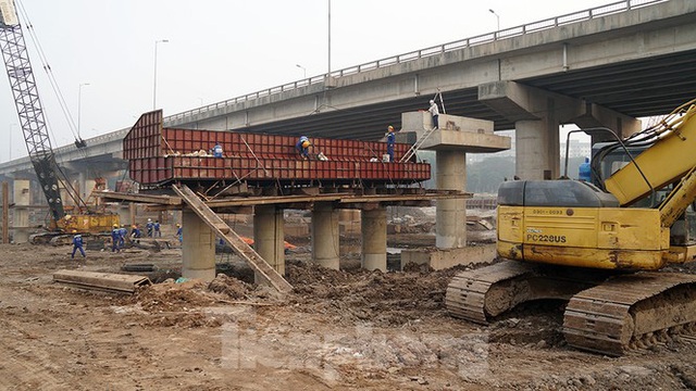 Cận cảnh công trình cầu vượt hồ Linh Đàm xóa điểm ùn tắc lớn nhất Hà Nội - Ảnh 6.