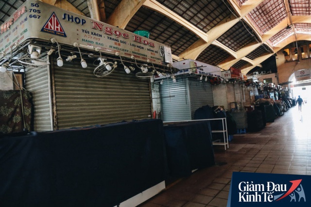 Quá ế ẩm mùa dịch Covid-19, nhiều tiểu thương chợ Bến Thành đóng cửa ngừng bán và sang lại sạp - Ảnh 13.