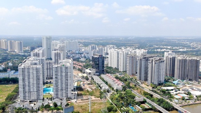 Ken đặc chung cư trên con đường ngoại ô Sài Gòn nhìn từ trên cao - Ảnh 7.