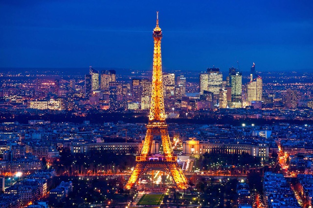 Tháp Eiffel nổi tiếng thế giới thì ai cũng biết nhưng trên đỉnh tòa tháp này còn ẩn chứa một bí mật bất ngờ và vô cùng đặc biệt - Ảnh 3.