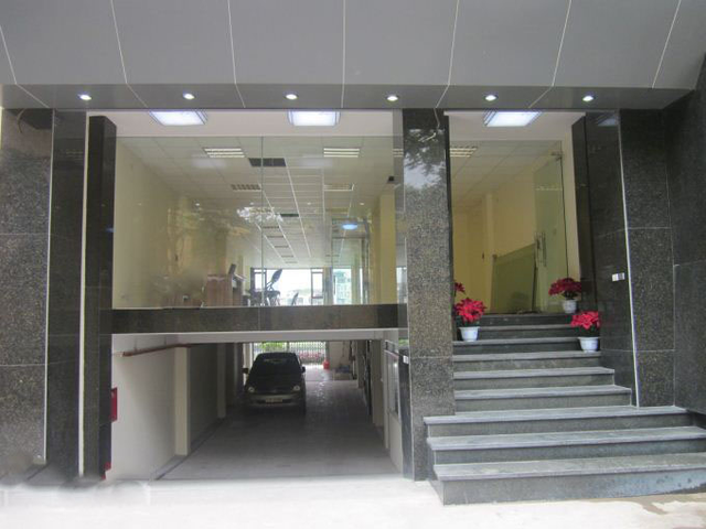 Cặp vợ chồng Sài Gòn liều lĩnh mua nhà 6 tỷ, vay nợ ngân hàng 50%, sau 3 năm mệt mỏi trả lãi đành rao bán với giá mua vào mà không bán được - Ảnh 2. Cặp vợ chồng Sài Gòn liều lĩnh mua nhà 6 tỷ, vay nợ ngân hàng 50%, sau 3 năm mệt mỏi trả lãi đành rao bán với giá mua vào mà không bán được - Ảnh 2.