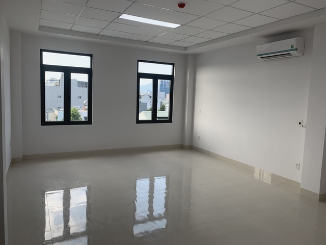 Cặp vợ chồng Sài Gòn liều lĩnh mua nhà 6 tỷ, vay nợ ngân hàng 50%, sau 3 năm mệt mỏi trả lãi đành rao bán với giá mua vào mà không bán được - Ảnh 3. Cặp vợ chồng Sài Gòn liều lĩnh mua nhà 6 tỷ, vay nợ ngân hàng 50%, sau 3 năm mệt mỏi trả lãi đành rao bán với giá mua vào mà không bán được - Ảnh 3.