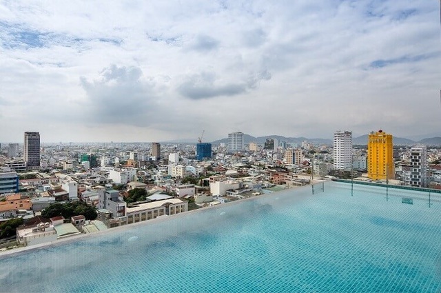 Đà Nẵng: 4 khách sạn 4-5 sao có bể bơi vô cực, view biển cực đẹp chỉ có giá dưới 3 triệu/đêm - Ảnh 10.