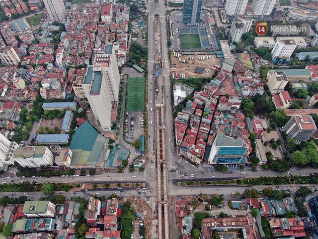 Cận cảnh cầu vượt dầm thép nối liền 3 quận nội thành Hà Nội đang gấp rút thi công - Ảnh 4.