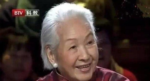 Cụ bà bị ung thư ruột vẫn sống thọ 115 tuổi và có nét đẹp thanh tú như thiếu nữ: Bí quyết kéo dài sự sống đến từ 4 việc rất cơ bản - Ảnh 1.