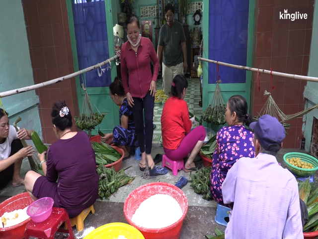 Ghé làng bánh ú tro, nghe chuyện làm bánh ngày Tết Đoan ngọ ở Sài Gòn - Ảnh 4.