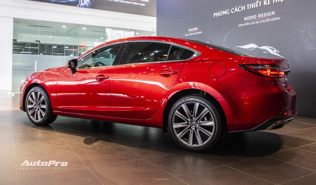 Mazda6 2020 chốt giá rẻ nhất 889 triệu đồng: Giẫm chân đàn em Mazda3, hưởng chính sách giảm 50% phí trước bạ - Ảnh 3.
