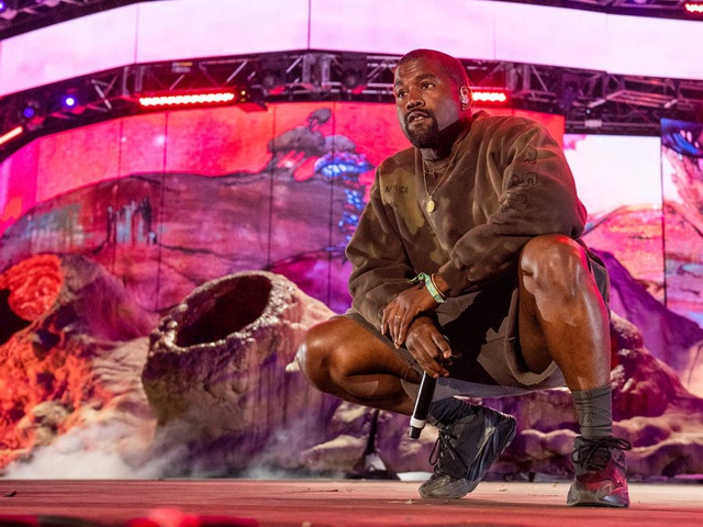Kanye West – rapper vừa tuyên bố tranh cử tổng thống Mỹ giàu có như thế nào? - Ảnh 1. Kanye West – rapper vừa tuyên bố tranh cử tổng thống Mỹ giàu có như thế nào? - Ảnh 1.