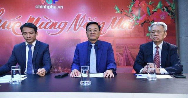 Tổng Thư ký Hiệp hội Ngân hàng Việt Nam Nguyễn Quốc Hùng (giữa): Việc xử lý room tín dụng thời gian qua là phù hợp - Ảnh: VGP/Quang Thương