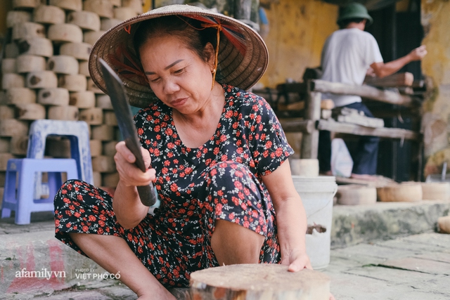 Tết Trung thu về làng Ông Hảo, gặp cặp vợ chồng 40 năm bám nghề làm trống: Đắng-cay-ngọt-bùi đã trải đủ, nhưng chưa 1 ngày mất niềm tin vào sức sống của nghề - Ảnh 20.