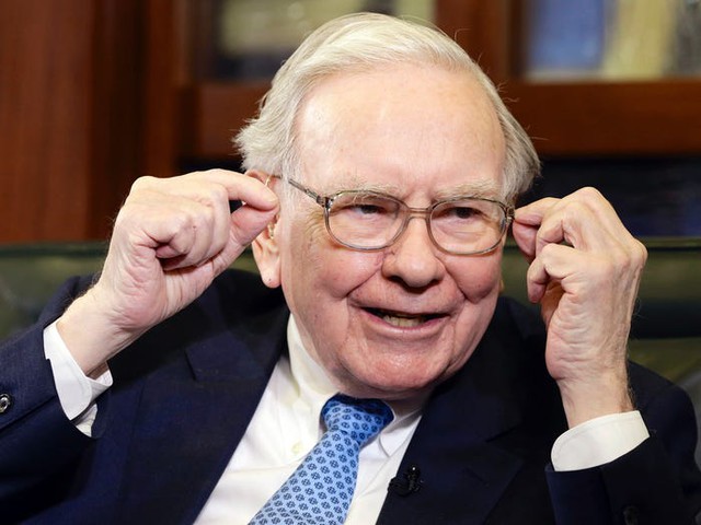 8 chia sẻ về đầu tư và lãnh đạo của Warren Buffett trong cuốn sách mới của tỷ phú Mỹ - Ảnh 1.