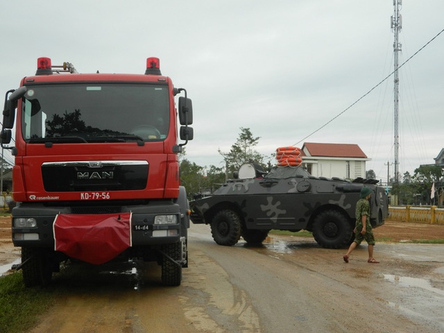 NÓNG: Các lực lượng cứu hộ lên đường vào thủy điện Rào Trăng 3 cứu người - Ảnh 11.