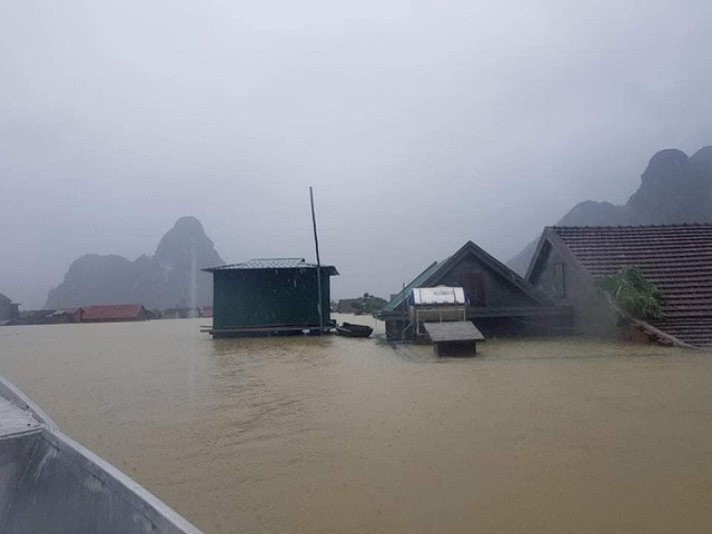 Một lần nữa, những căn nhà phao trong dự án Nhà Chống Lũ phát huy tác dụng tại Quảng Bình - Ảnh 2.