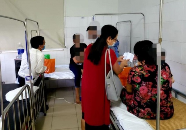 Tiêm vắc xin ở trung tâm VNVC, hai trẻ sốc phản vệ phải nhập viện cấp cứu - Ảnh 1. Tiêm vắc xin ở trung tâm VNVC, hai trẻ sốc phản vệ phải nhập viện cấp cứu - Ảnh 1.