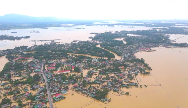  Toàn cảnh thiệt hại của trận lũ lịch sử gây ra tại Hà Tĩnh khiến 147 nghìn người bị ngập lụt - Ảnh 1.