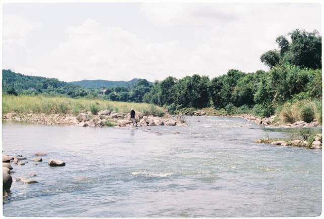 Cách Hà Nội chỉ 270 km, có một chốn núi rừng mang tên Bình Liêu với ruộng bậc thang và đồng cỏ lau đẹp chẳng kém Hà Giang: Ít ai ngờ Quảng Ninh lại có những địa điểm như thế - Ảnh 7.